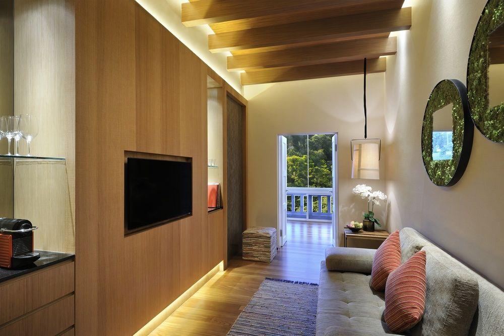 Oasia Resort Sentosa By Far East Hospitality Singapur Dış mekan fotoğraf A living room at The Standard East Village
