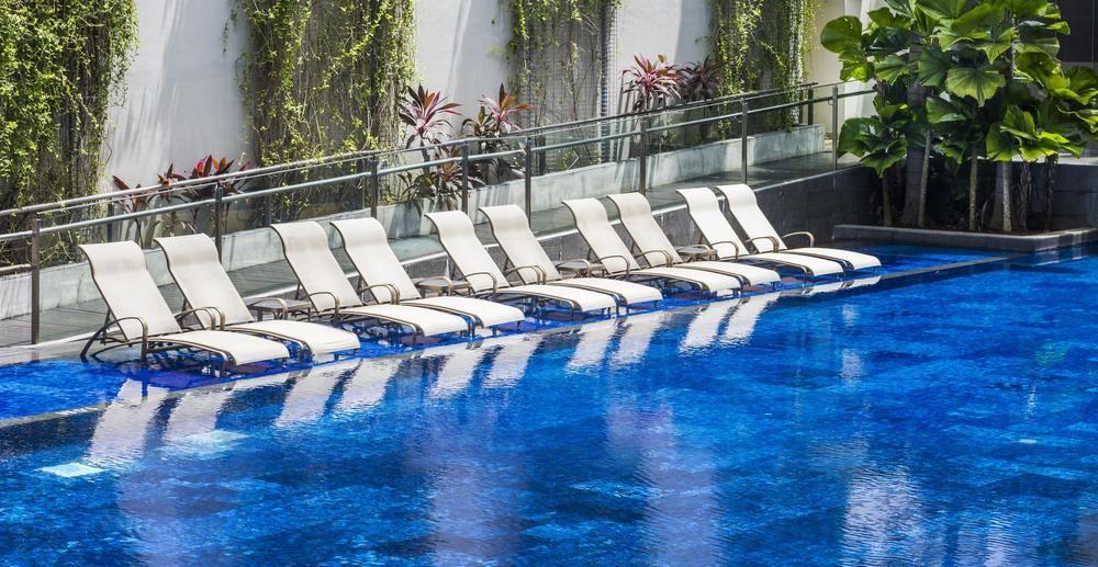 Oasia Resort Sentosa By Far East Hospitality Singapur Dış mekan fotoğraf The pool at the hotel